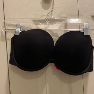 la Senza Black strap optional 34dd bra.  NWT